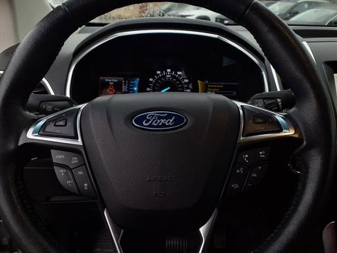 Used 2020 Ford Edge Titanium w/ Equipment Group 301A image 13