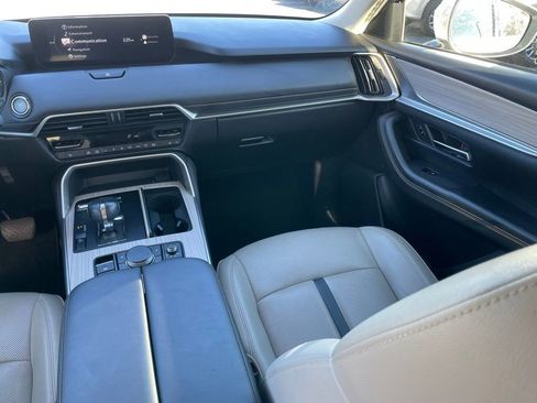 Certified 2024 MAZDA CX-90 3.3 Turbo w/ Premium Package image 9