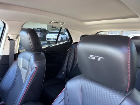 Used 2023 Buick Envision Essence w/ Sport Touring Package image 24