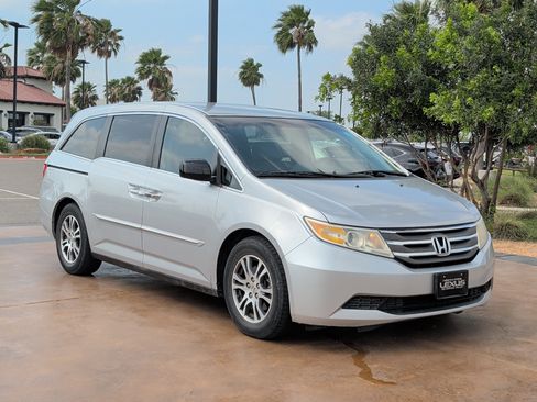Used 2012 Honda Odyssey EX image 1
