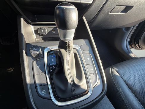 Used 2023 Hyundai Kona Limited image 9