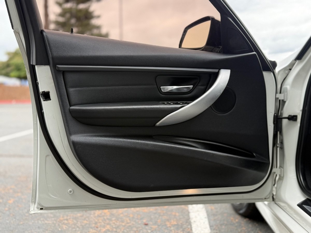 Used 2014 BMW 335i Sedan RWD image 9