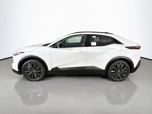 New 2026 Toyota C-HR AWD/4WD image 4
