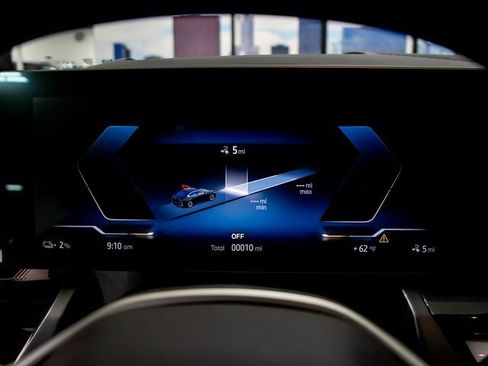 Used 2026 BMW i5 eDrive40 image 17