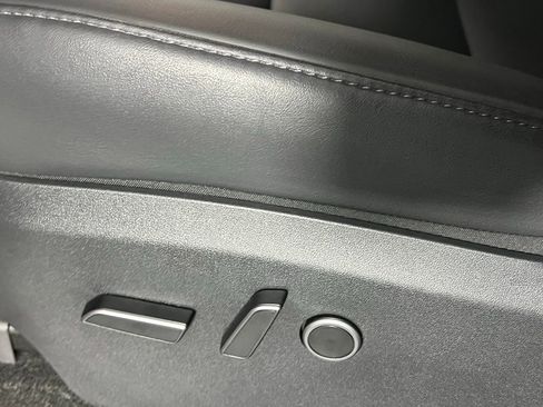 Used 2023 Tesla Model Y Long Range image 22