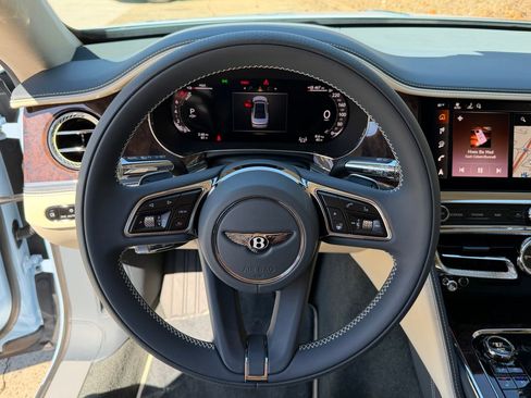 New 2026 Bentley Flying Spur Plug-In Hybrid image 22