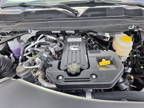 New 2026 RAM 2500 Laramie AWD/4WD image 37