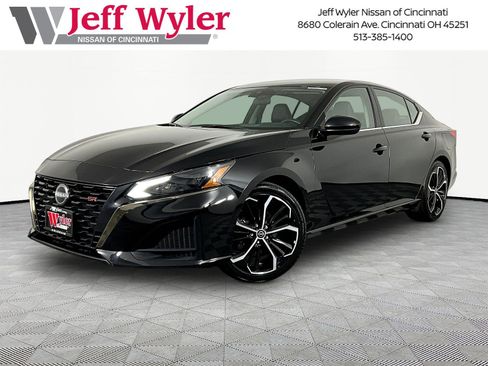 Certified 2024 Nissan Altima 2.5 SR FWD image 1