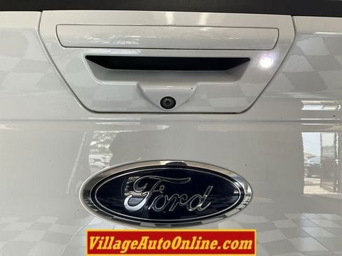 Used 2019 Ford F150 Lariat w/ Equipment Group 502A Luxury AWD/4WD image 30