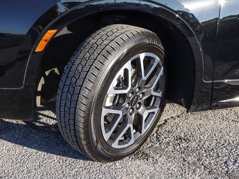 Used 2025 Chevrolet Blazer RS image 17