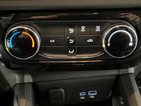 Used 2025 Chevrolet TrailBlazer LT image 46