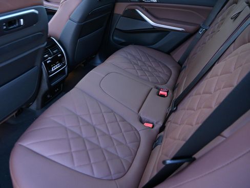 New 2026 BMW X5 M60i image 10