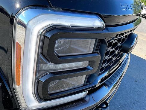 Used 2025 Ford F450 Platinum w/ FX4 Off-Road Package AWD/4WD image 33