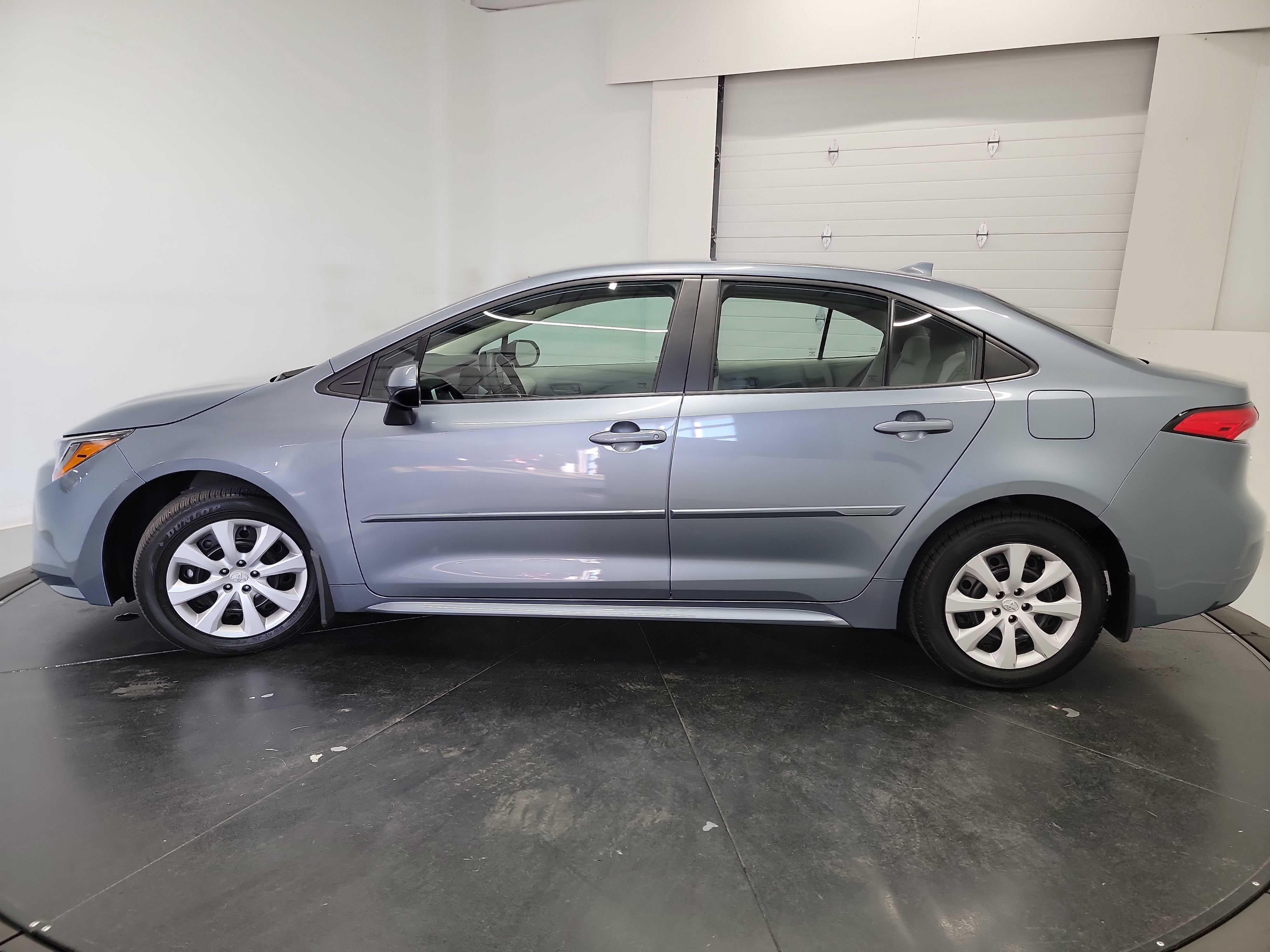 Used 2024 Toyota Corolla LE FWD image 4