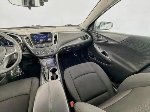 Used 2023 Chevrolet Malibu LT FWD image 12