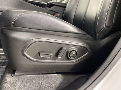 Used 2023 Jeep Grand Cherokee Limited AWD/4WD image 19