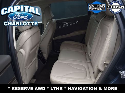 Used 2022 Lincoln Nautilus Reserve image 12