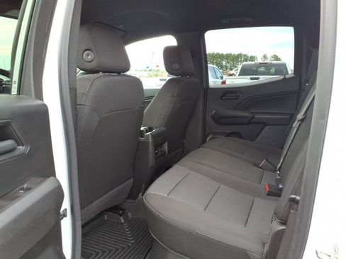 Used 2025 Chevrolet Colorado Trail Boss AWD/4WD image 23