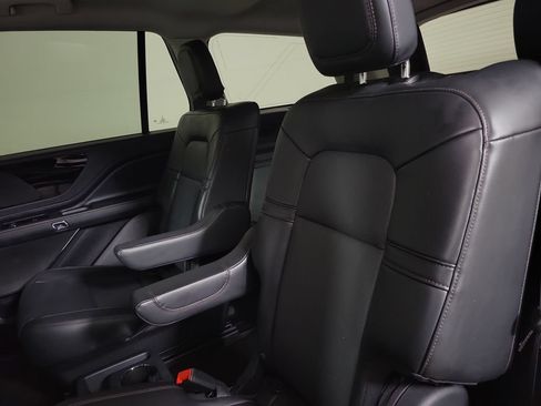 Certified 2025 Lincoln Aviator 2WD w/ Jet Appearance Package image 26