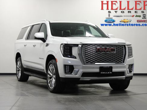 Used 2024 GMC Yukon XL Denali AWD/4WD image 1