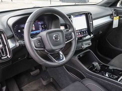 New 2026 Volvo XC40 B5 Ultra w/ Climate Package AWD/4WD image 28