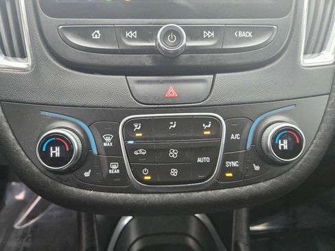 Used 2019 Chevrolet Malibu LT image 17