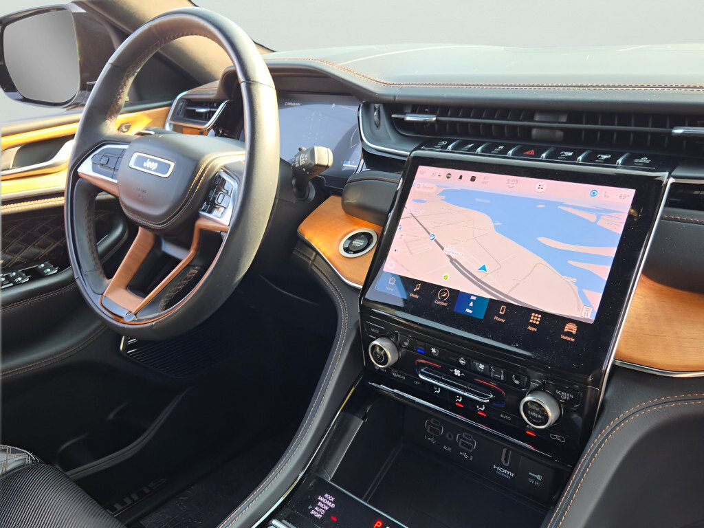 Certified 2023 Jeep Grand Cherokee L Summit AWD/4WD image 8