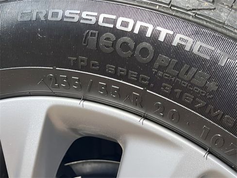 Used 2025 Buick Enclave Preferred image 13