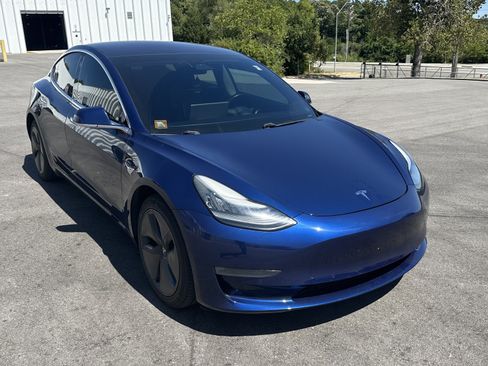 Used 2018 Tesla Model 3 Long Range AWD/4WD image 2