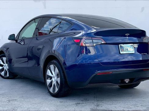 Used 2021 Tesla Model Y Long Range AWD/4WD image 4
