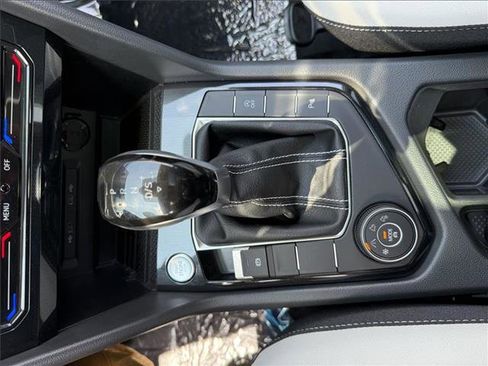 New 2026 Volkswagen Taos SE AWD/4WD image 16