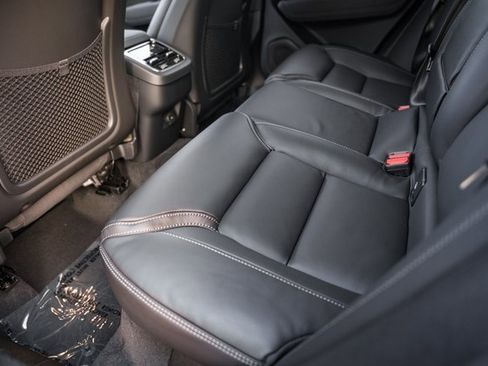 New 2026 Volvo XC60 B5 Ultra w/ Protection Package Premier image 32