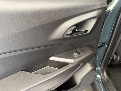 New 2026 Chevrolet Trax LS w/ LS Convenience Package FWD image 18