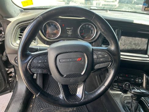 Used 2016 Dodge Challenger SXT Plus RWD image 10