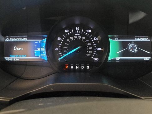 Used 2018 Ford Edge Titanium w/ Equipment Group 302A AWD/4WD image 23