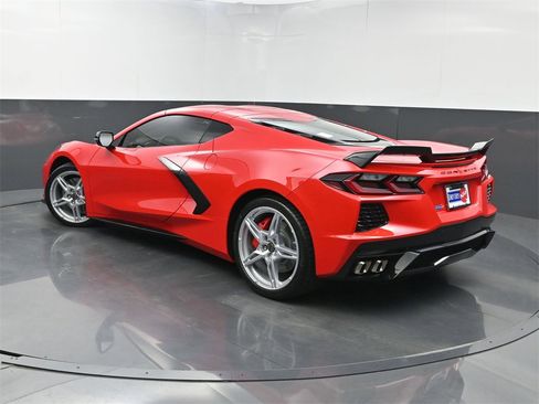 Used 2023 Chevrolet Corvette Stingray Coupe w/ Z51 Performance Package image 19