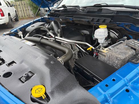 Used 2019 RAM 1500 Express w/ Hydro Blue Sport Package AWD/4WD image 32