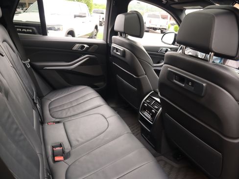Used 2022 BMW X5 M50i AWD/4WD image 33