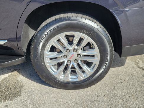 Used 2023 GMC Yukon SLT w/ SLT Premium Package image 29