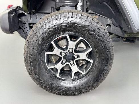 Used 2021 Jeep Wrangler Unlimited Rubicon w/ Uconnect 4C Nav & Sound Group AWD/4WD image 38