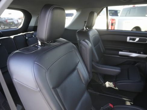 Certified 2023 Ford Explorer XLT w/ Equipment Group 202A image 18