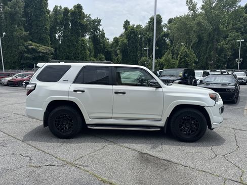 Used 2019 Toyota 4Runner Limited RWD image 10