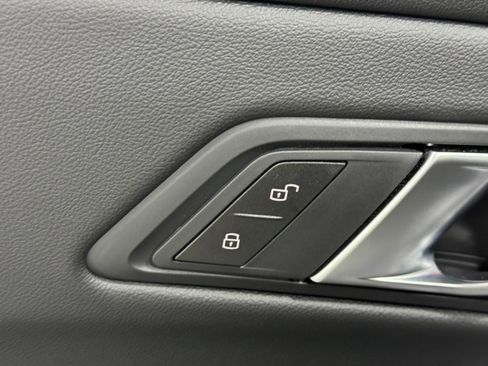 New 2026 BMW 330i xDrive Sedan w/ M Sport Package image 23