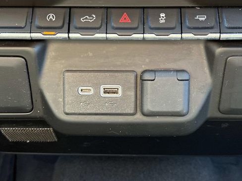 Used 2022 Chevrolet Silverado 1500 Custom image 19