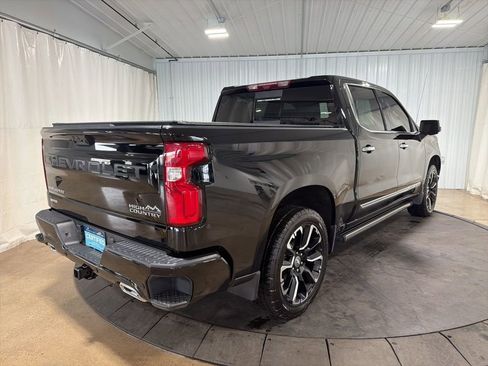 Certified 2024 Chevrolet Silverado 1500 High Country w/ Technology Package AWD/4WD image 9