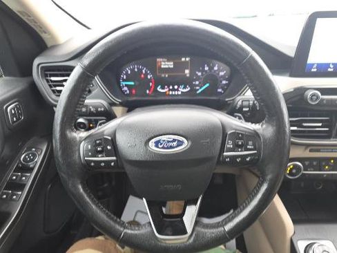 Used 2020 Ford Escape SEL image 13