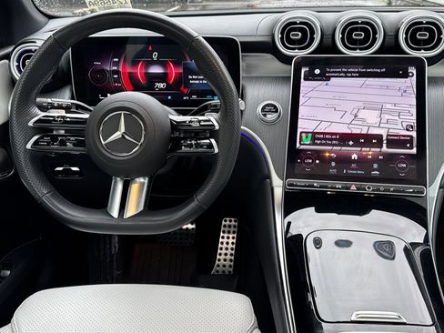 Used 2023 Mercedes-Benz GLC 300 4MATIC image 14