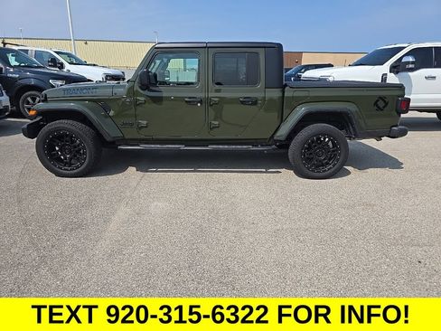 Used 2024 Jeep Gladiator Sport AWD/4WD image 3