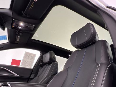 Used 2025 Cadillac Lyriq Luxury image 19