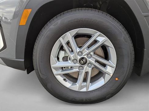 New 2026 Hyundai Tucson SE image 9